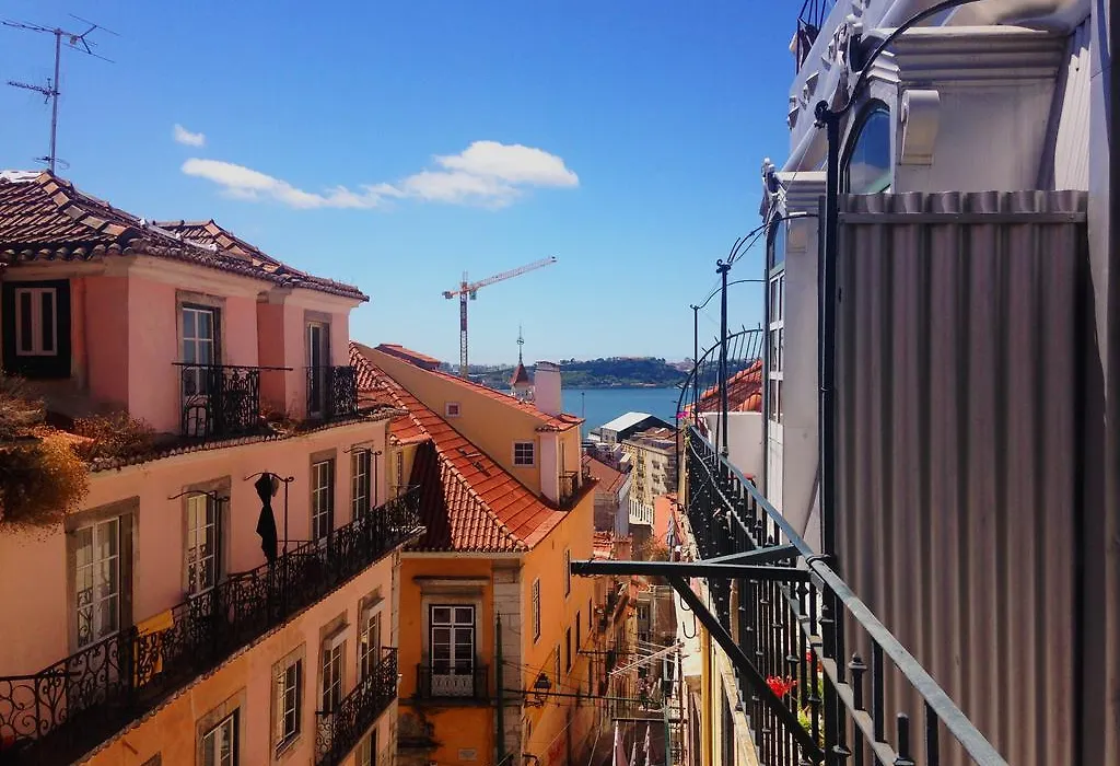 Light Of Lisbon Apartments II-1